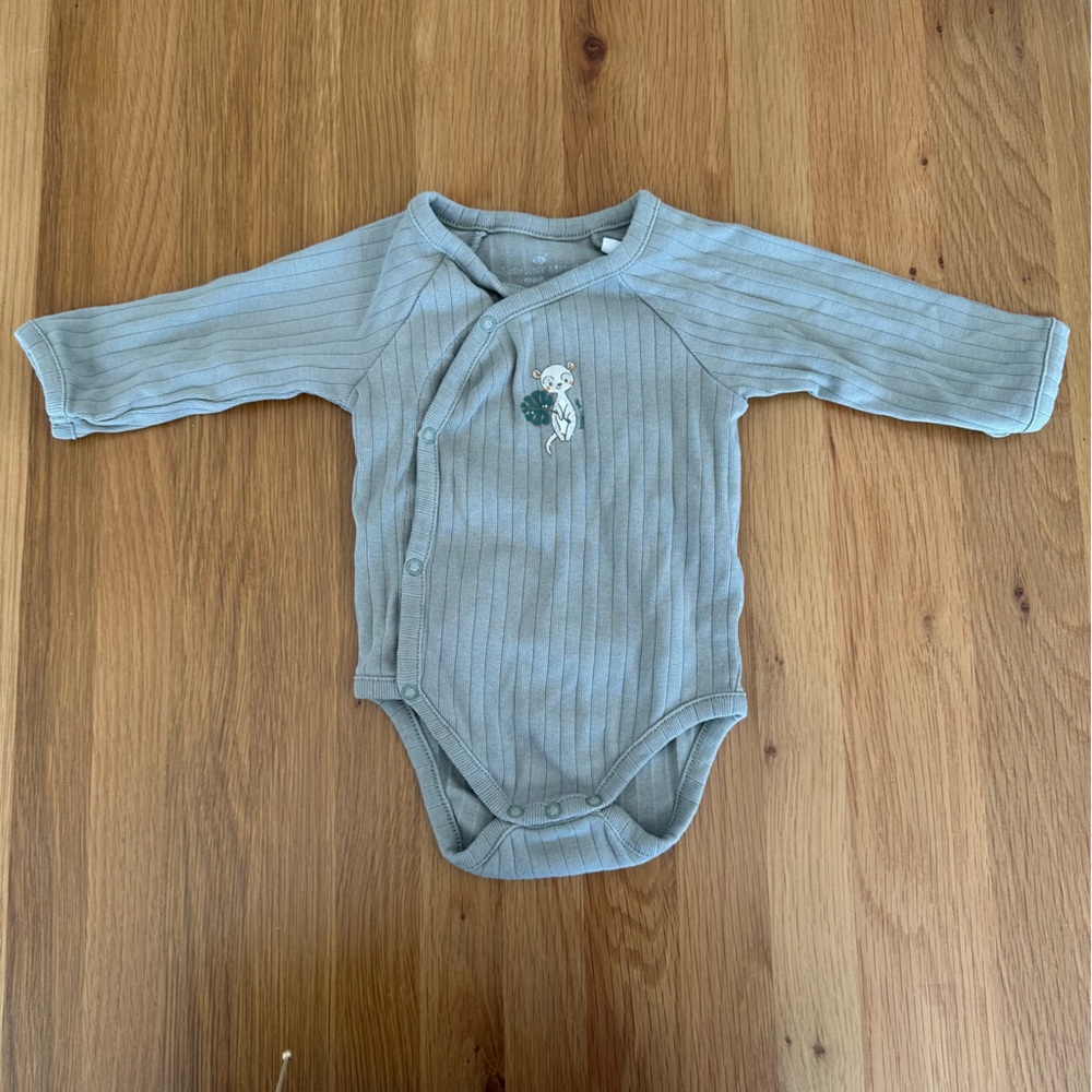 Sergent Major Adorable Gray Ribbed Baby Onesie with Bear Design
